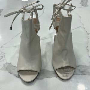 Brash Peekaboo‎ Open Toe Tie Up Heels. Size 5.5